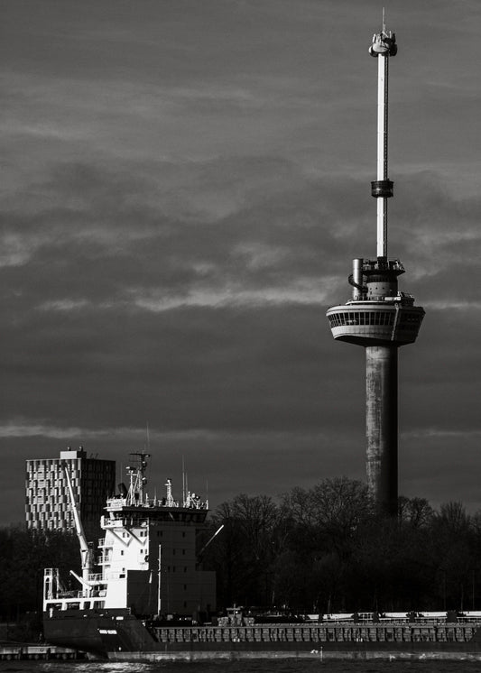 Rotterdam 4 poster, zwart-wit kunstfotografie van architectuur en skyline ingelijst