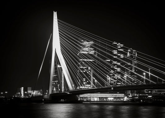 Rotterdam 7 poster, zwart-wit kunstfotografie van architectuur en skyline ingelijst
