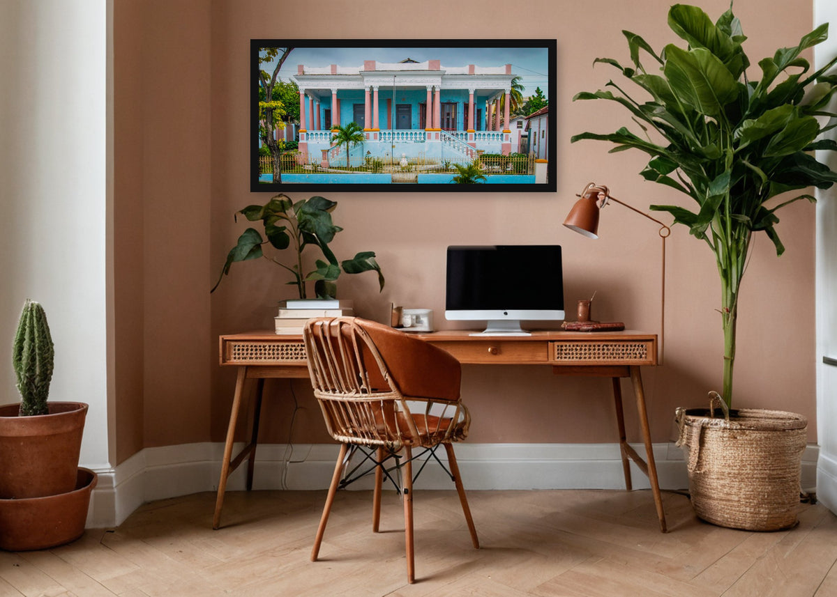Poster Cuba Villa 4 ingelijst aan de muur in een kantoor