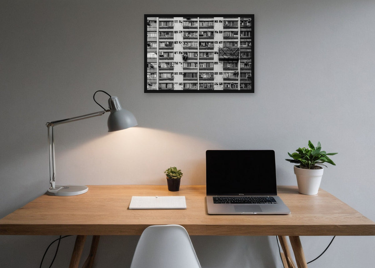 Poster Hongkong 30 ingelijst aan de muur in een kantoor