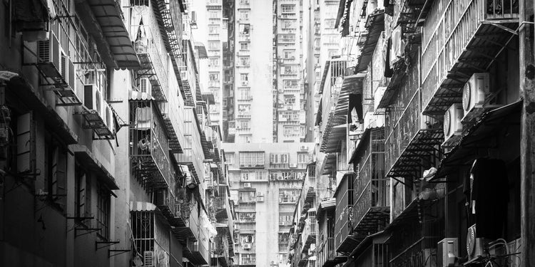 Macau 2 poster, zwart-wit foto van woontorens in Macau