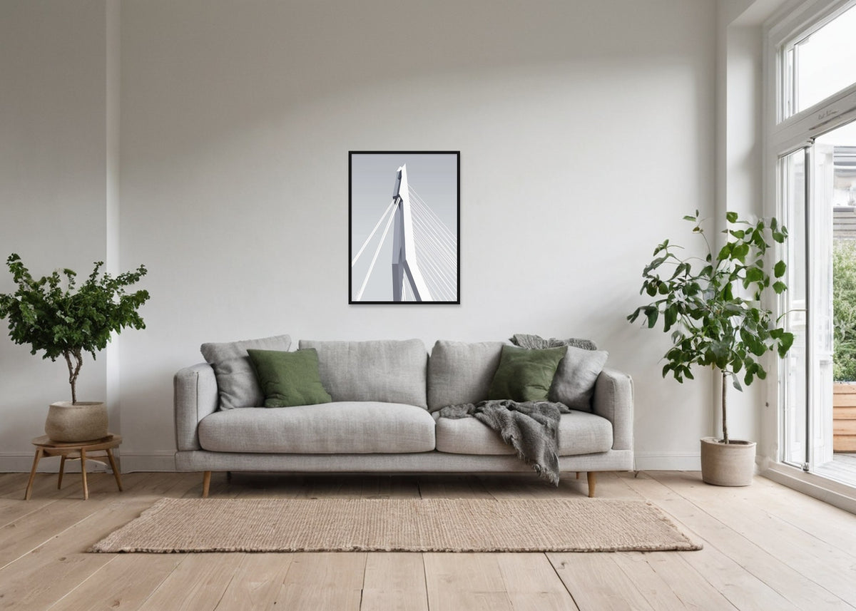 Poster Erasmusbrug Rotterdam ingelijst aan de muur in een woonkamer
