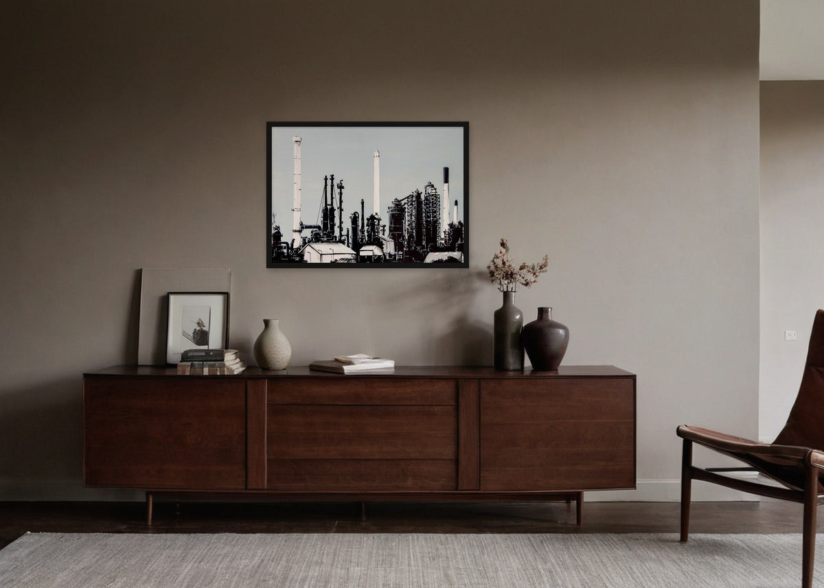 Poster Raffinaderij 2 Rotterdam ingelijst aan de muur in een woonkamer