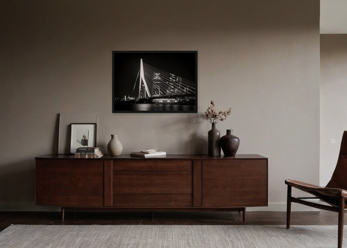 Poster Rotterdam 7 stadsfotografie ingelijst aan de muur in een woonkamer
