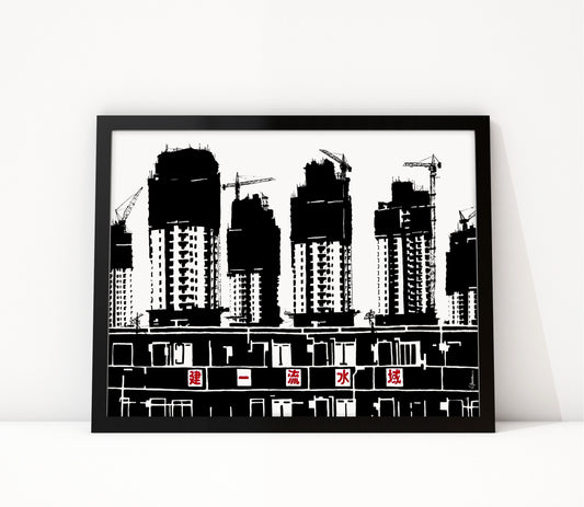 Poster Shanghai Nieuwbouw ingelijst, zwart-wit inkttekening van woontorens met bouwkranen