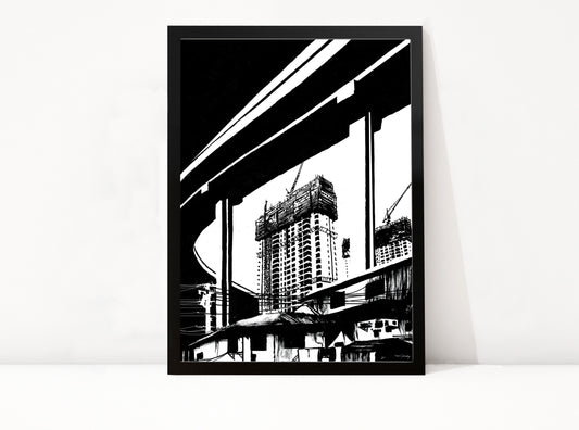 Poster Shanghai Highway ingelijst, zwart-wit inkttekening van een toren in aanbouw onder een snelweg