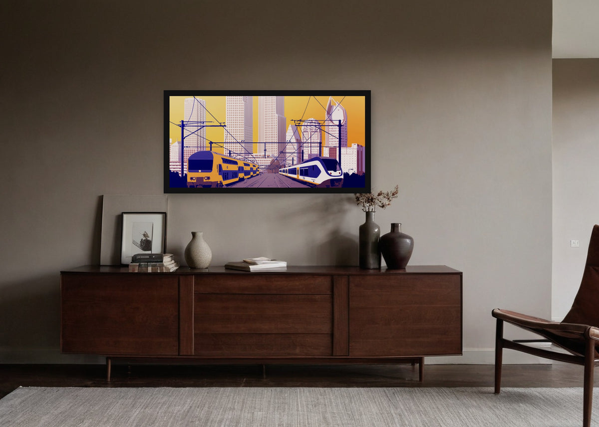 Poster Den Haag Skyline met Treinen ingelijst aan de muur in een woonkamer