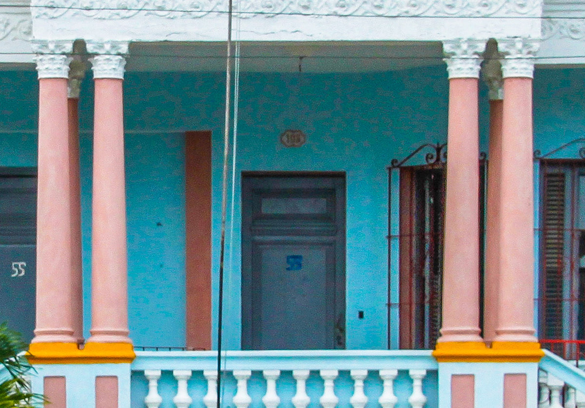 Detail van de Cuba Villa 4 poster met de gevel en de ramen