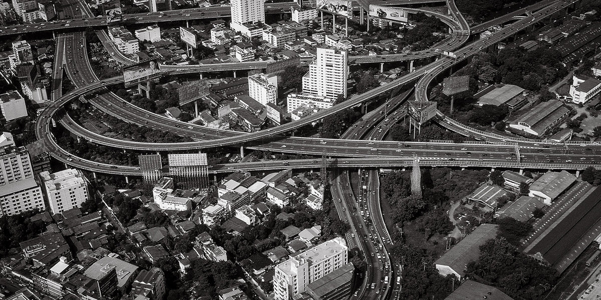 Bangkok Flyovers poster, luchtfoto van snelwegen tussen woonwijken