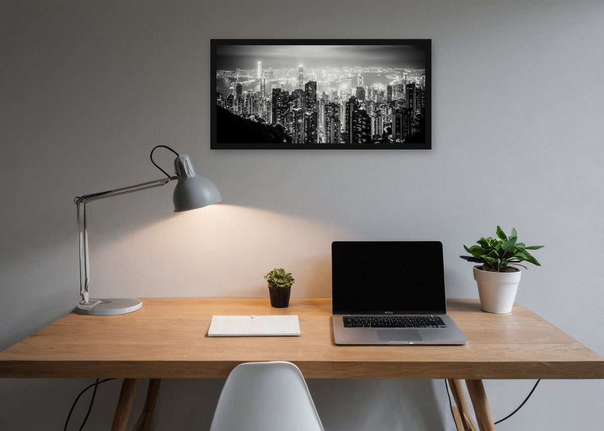 Poster Hongkong 28 ingelijst aan de muur in een kantoor