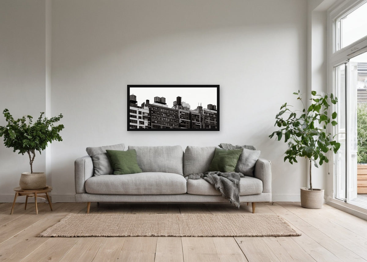 Poster New York 21 ingelijst aan de muur in een woonkamer