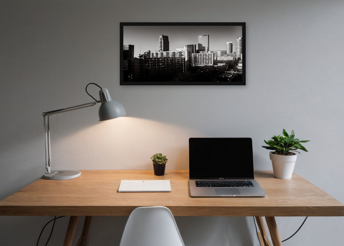Poster Rotterdam 22 ingelijst aan de muur in een kantoor