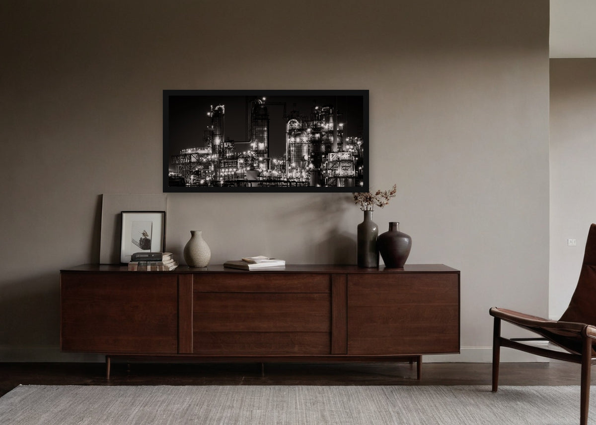 Poster Rotterdam 37 ingelijst aan de muur in een woonkamer